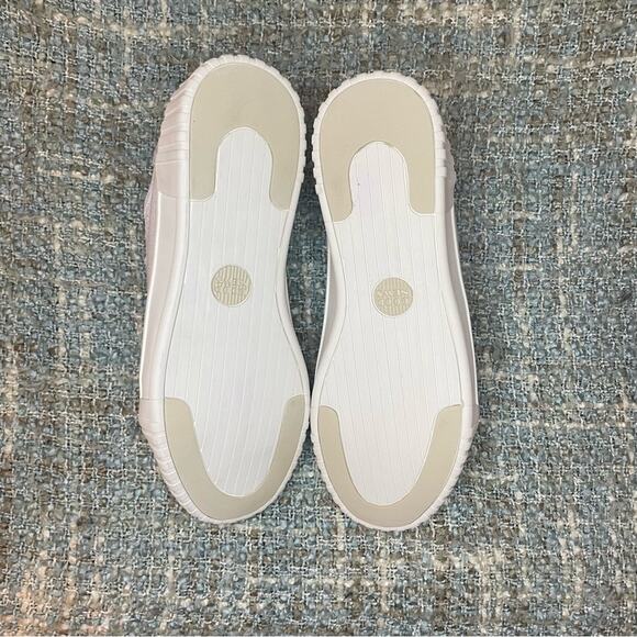 Good News Women's Bagger Low Lace Up Sneakers in White - Picture 7 of 8